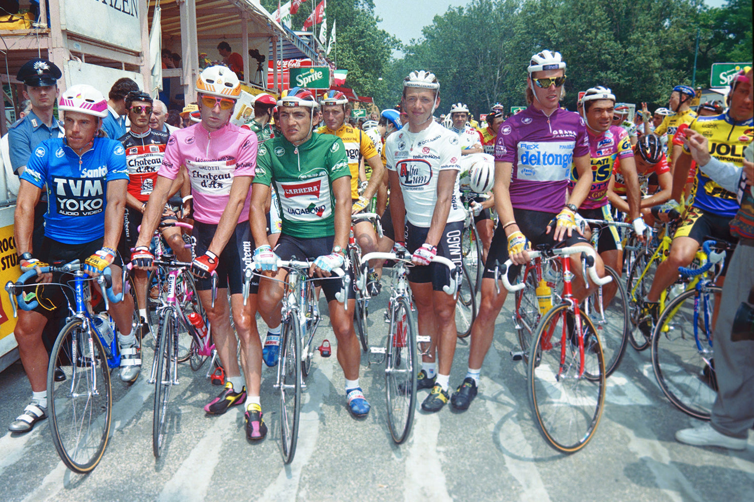 Giro D'Italia in 1990:  Phil Anderson (Tvm - Yoko), Gianni Bugno (Salotti - Chateau d'Ax), Claudio Chiappucci (Carrera), Vladimir Pulnikov (Alfa Lum) and Mario Cipollini (Del Tongo - Mele Val di Non).