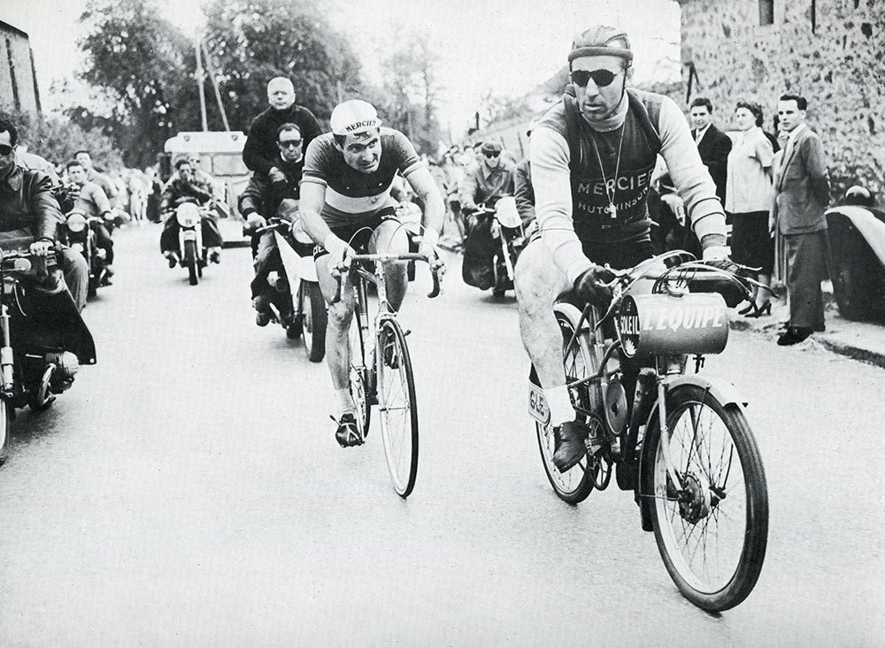 French national road race champion Bernard Gauthier (Mercier-Hutchinson) won the 1956 edition of Bordeaux-Paris.