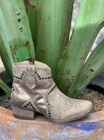 short cowgirl booties