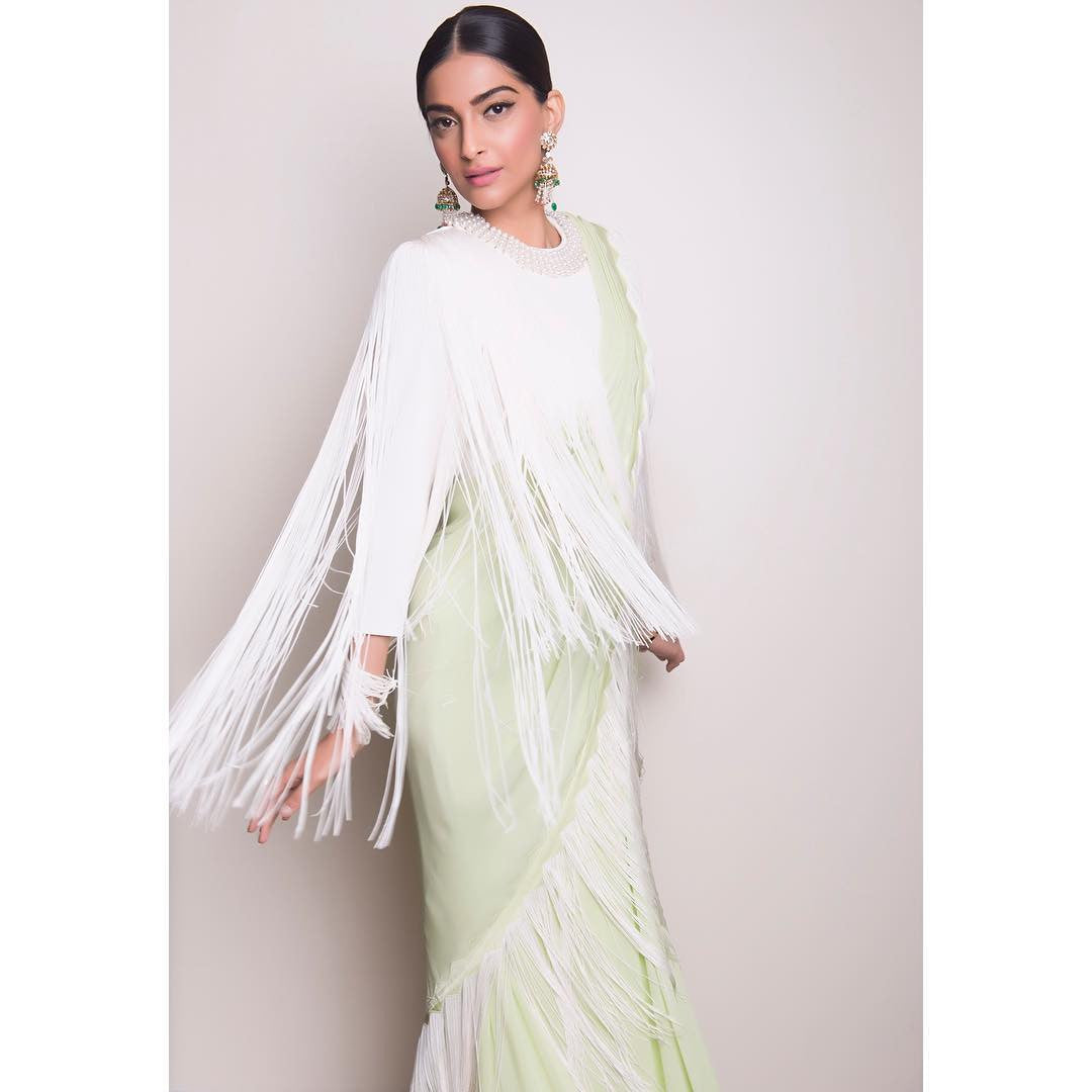 Sonam Kapoor Looked true Beautiful Abu Jani And Sandeep Khosla's Fringe Saree