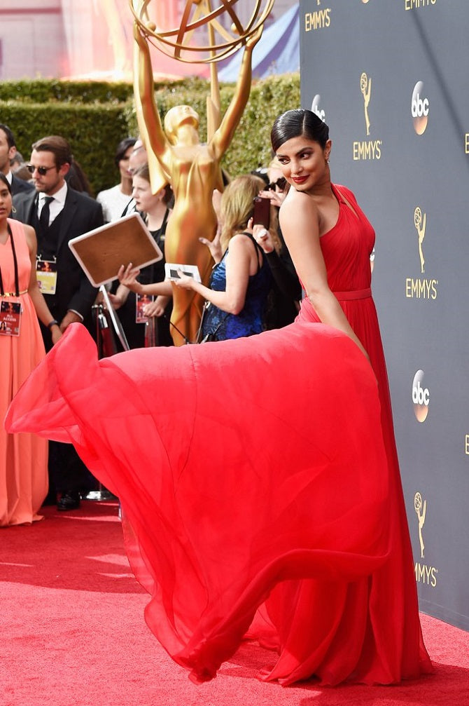 You-Will-Never-Be-as-Exultant-as-Priyanka-Chopra-on-the-Red-Carpet