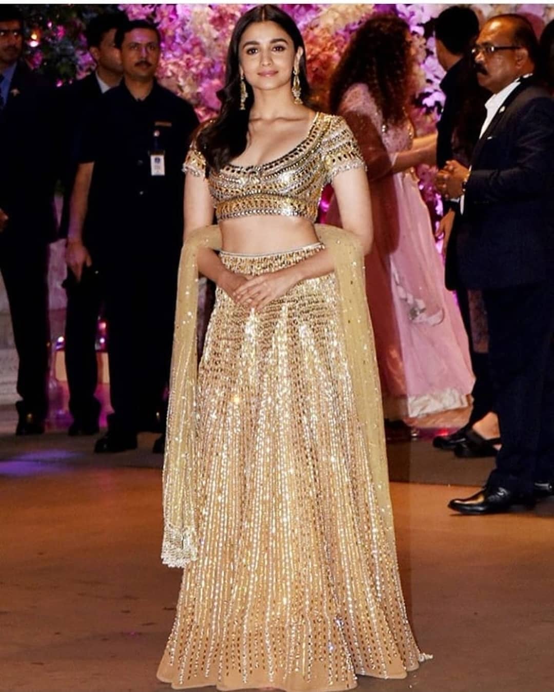 Alia-Bhatt-Looked-Like-a-Golden-Girl-in-Abu-Jani-Sandeep-Khosla's-Designer-Lehenga