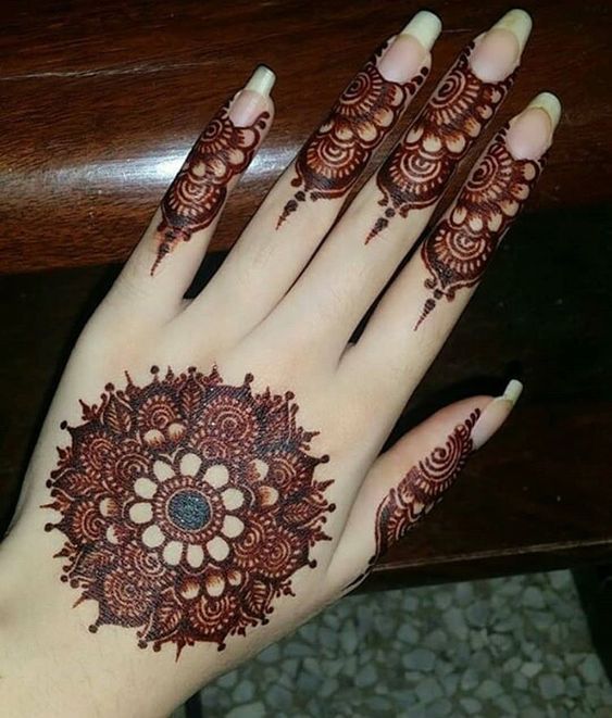 31 Best Pakistani Mehndi Designs With Images