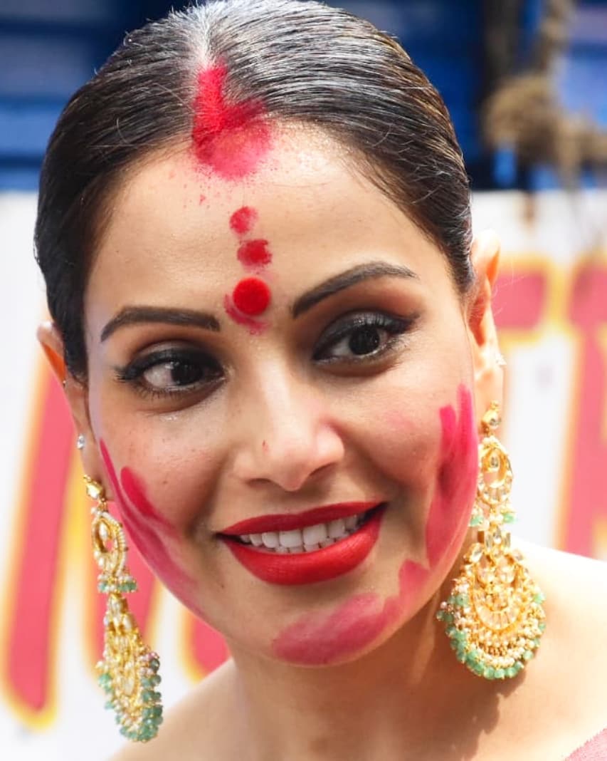 Bipasha Basu in Red And White Saree