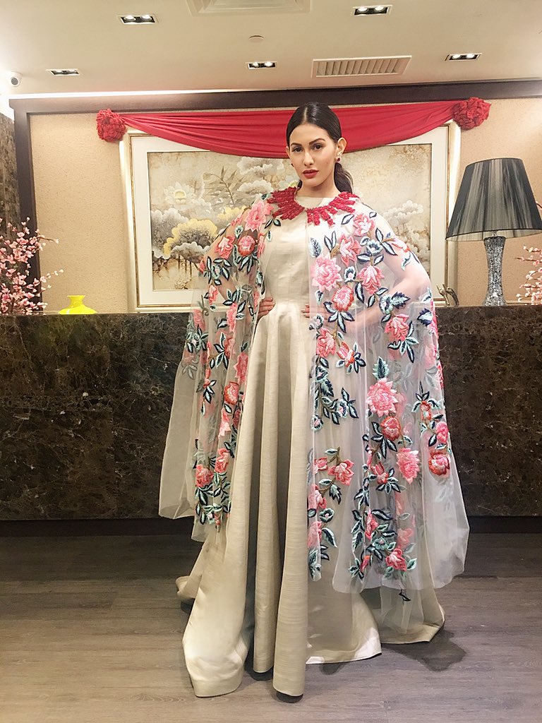 Amyra Dastur in fashion designer manish malhotra's designer dress with printed cape