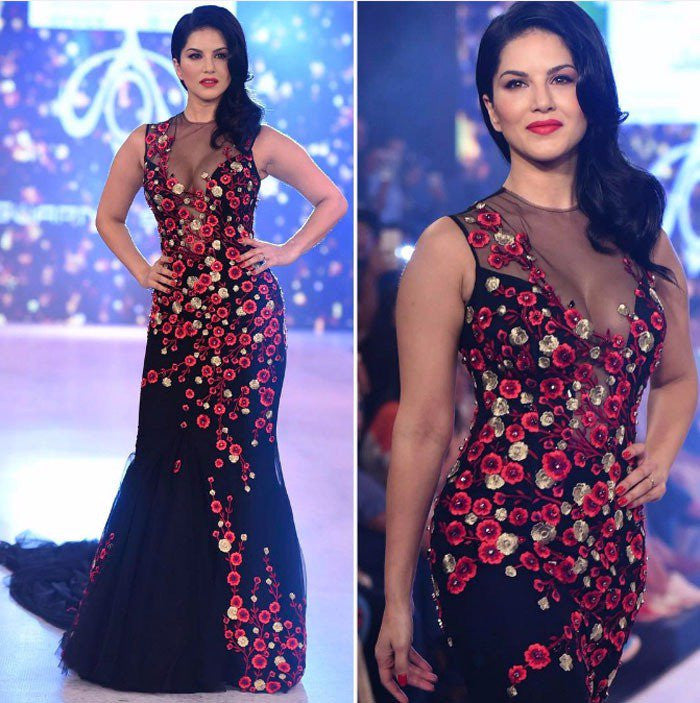 Sunny Leone  Walked The Ramp For  Swapnil Shinde at IBFW 2017