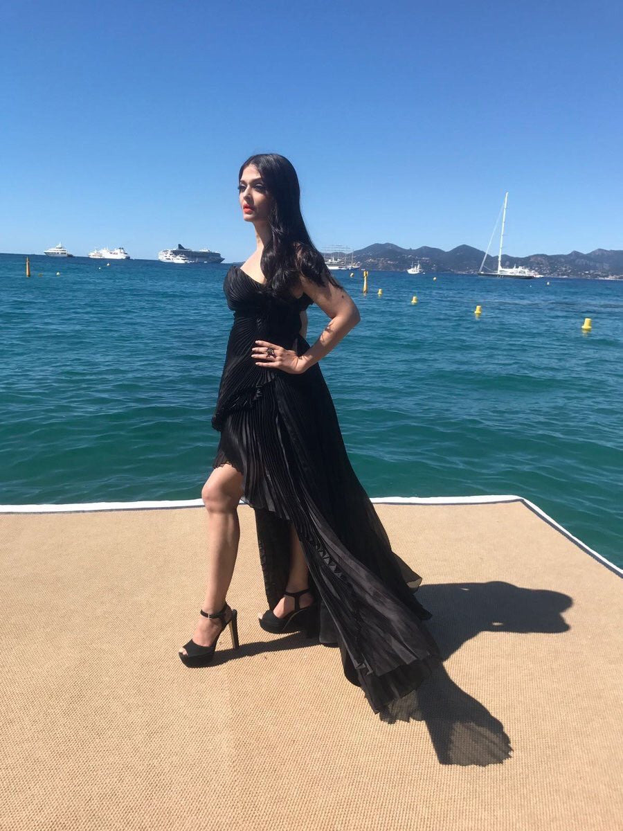 Cannes 2017 Day 2 Look 1: Aishwarya Rai Bachchan Looked Like A Black Swan In Ashi Studio's Black Gown