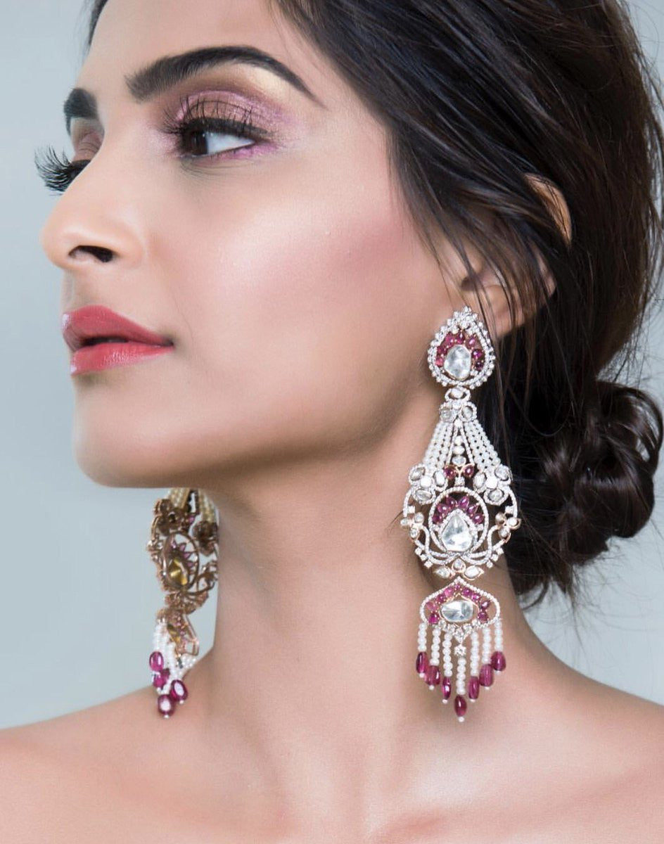 Sonam Kapoor Looked Gorgeous in Pink Gown 