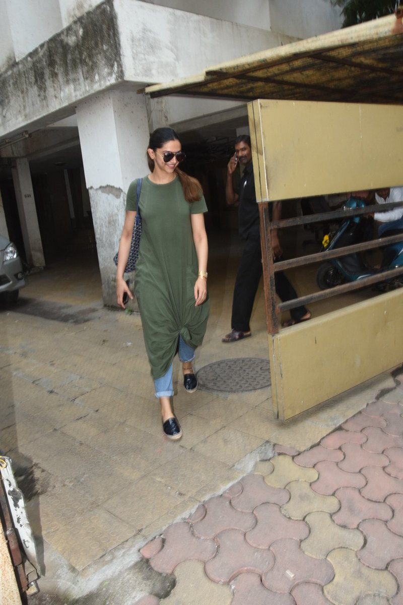 Deepika Padukone  Deepika padukone style, Celebrity fashion