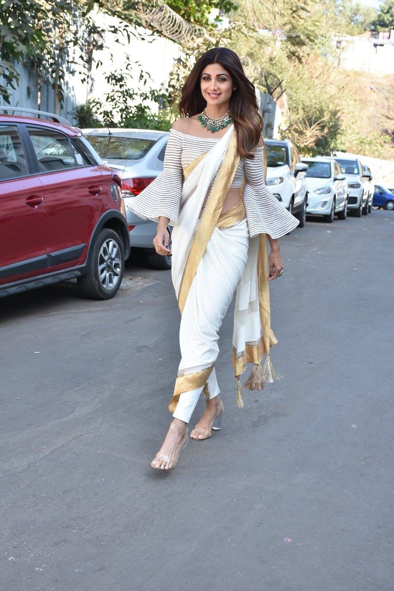 shilpa shetty looked beautiful in designer saree