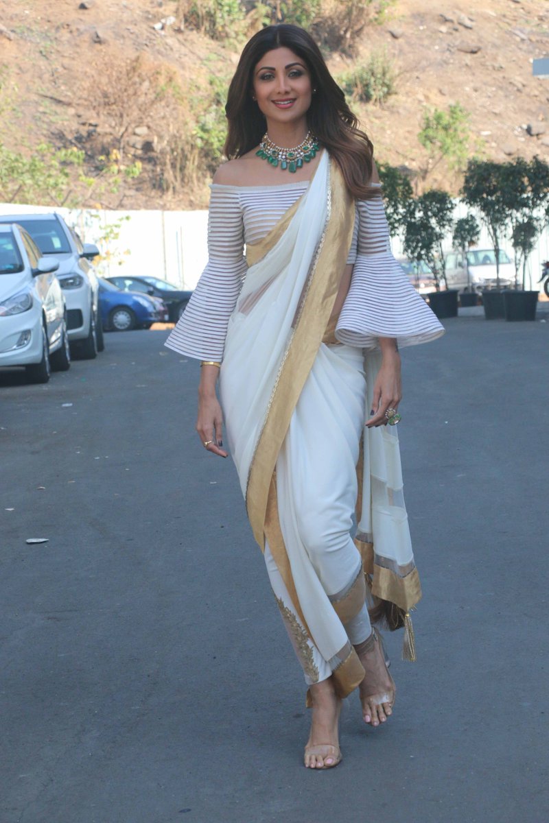 shilpa shetty looked beautiful in designer saree