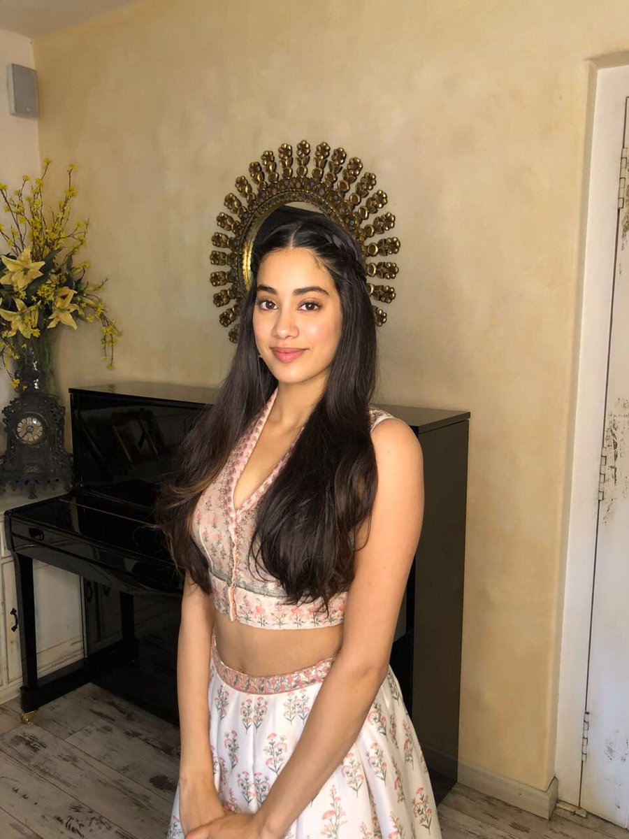 Janhvi-Kapoor-in-Anita-Dongre's-Designer-Lehenga-Choli