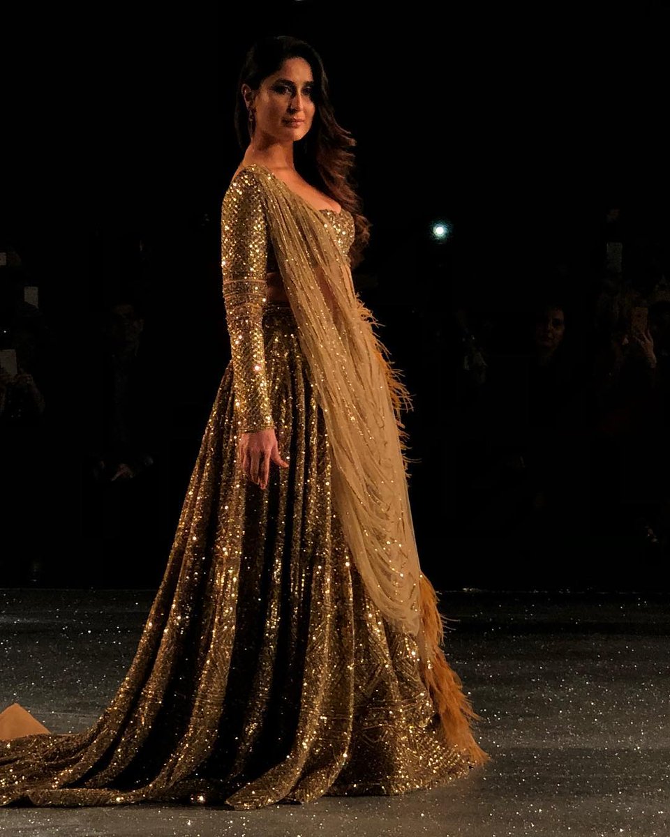 Kareena Kapoor in Falguni and Shane Peacock's Gold Lehenga at The India Couture Week 2018