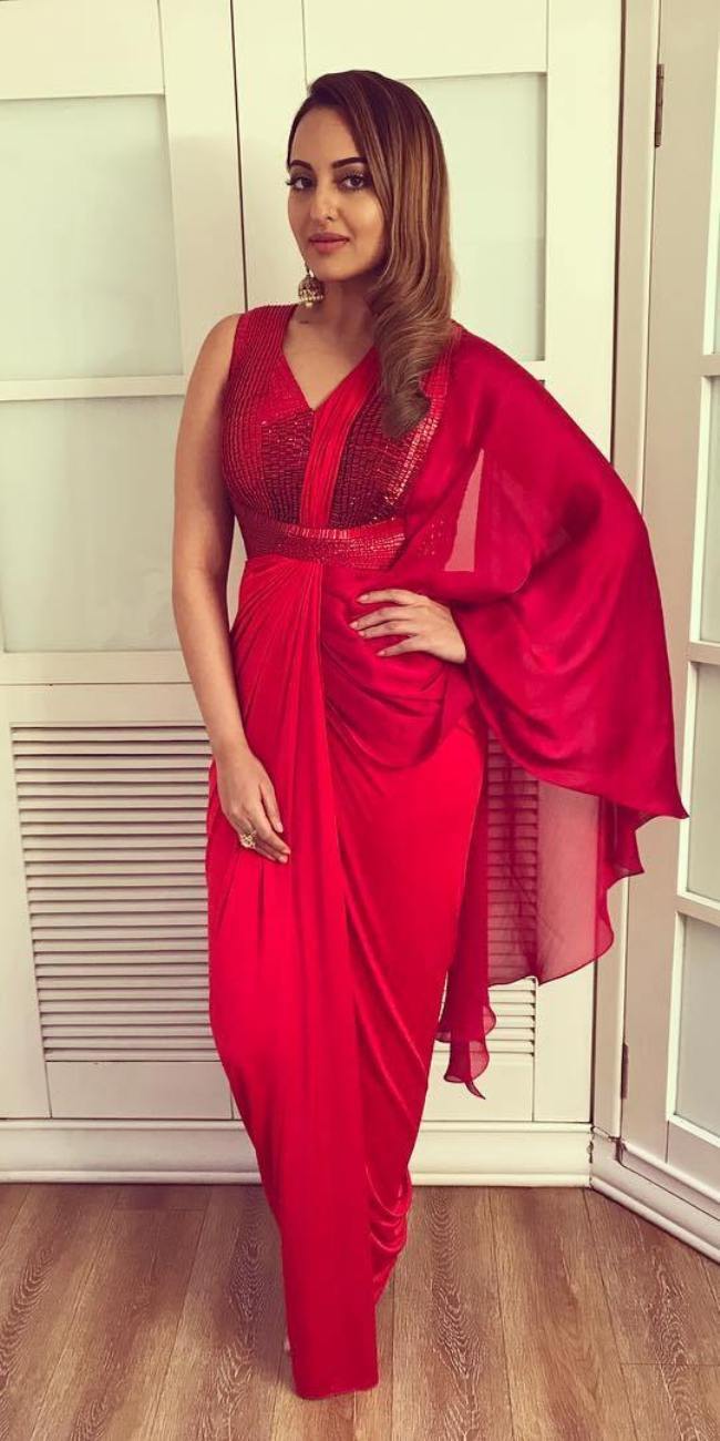 Sonakshi Sinha Gives U How To Look Gorgeous On This Festive Season