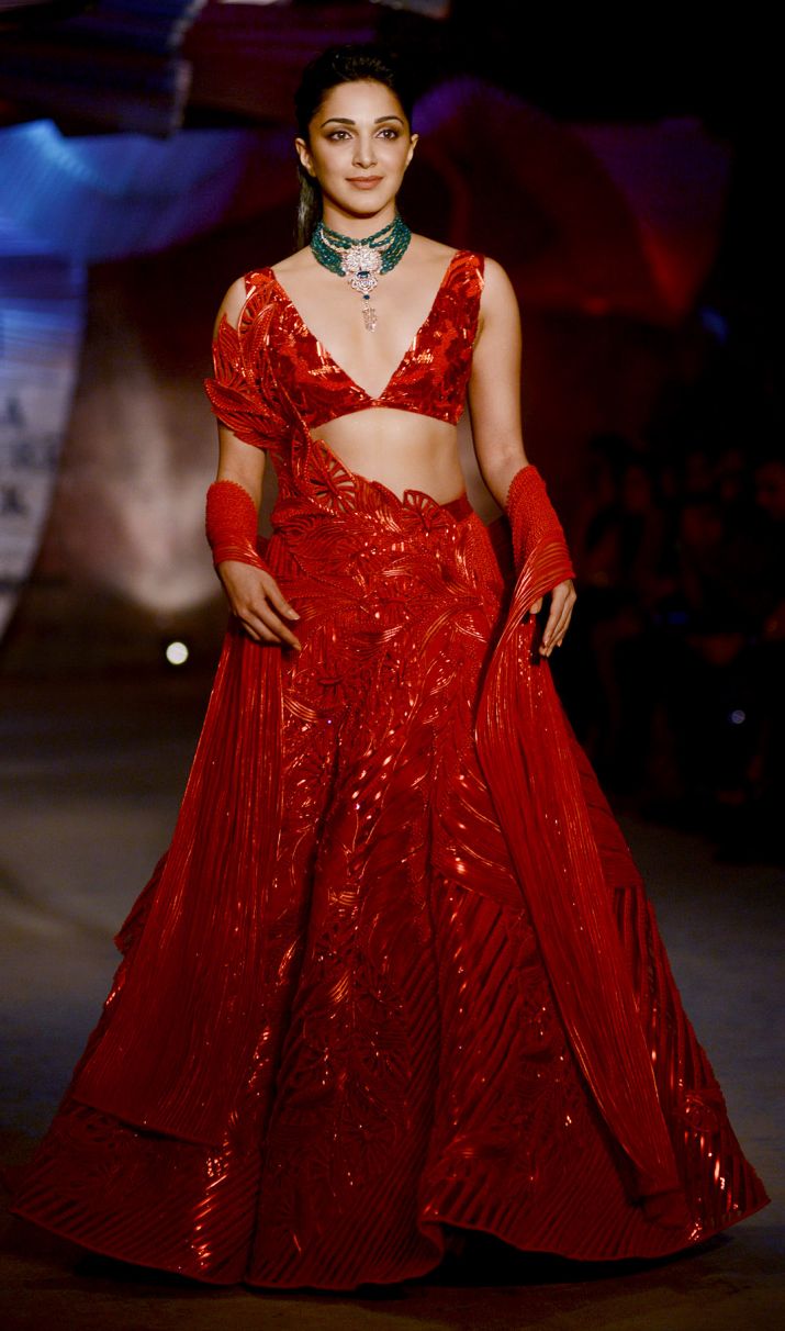 Kiara-Advani-in-red-lehenga-choli