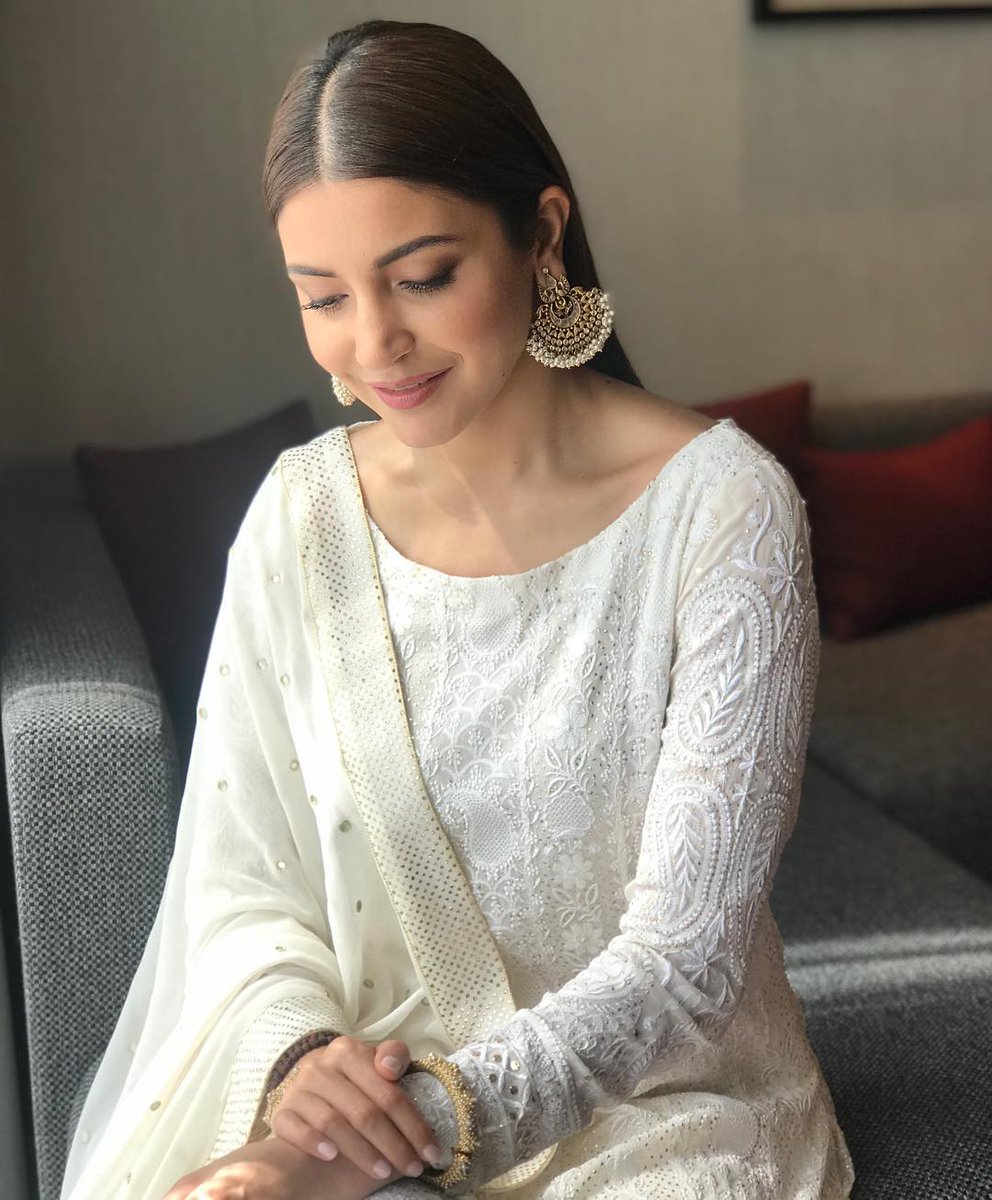 Anushka-Sharma-in-Kanika-Kapoor's-Chinkari-White-Anarkali-Suit