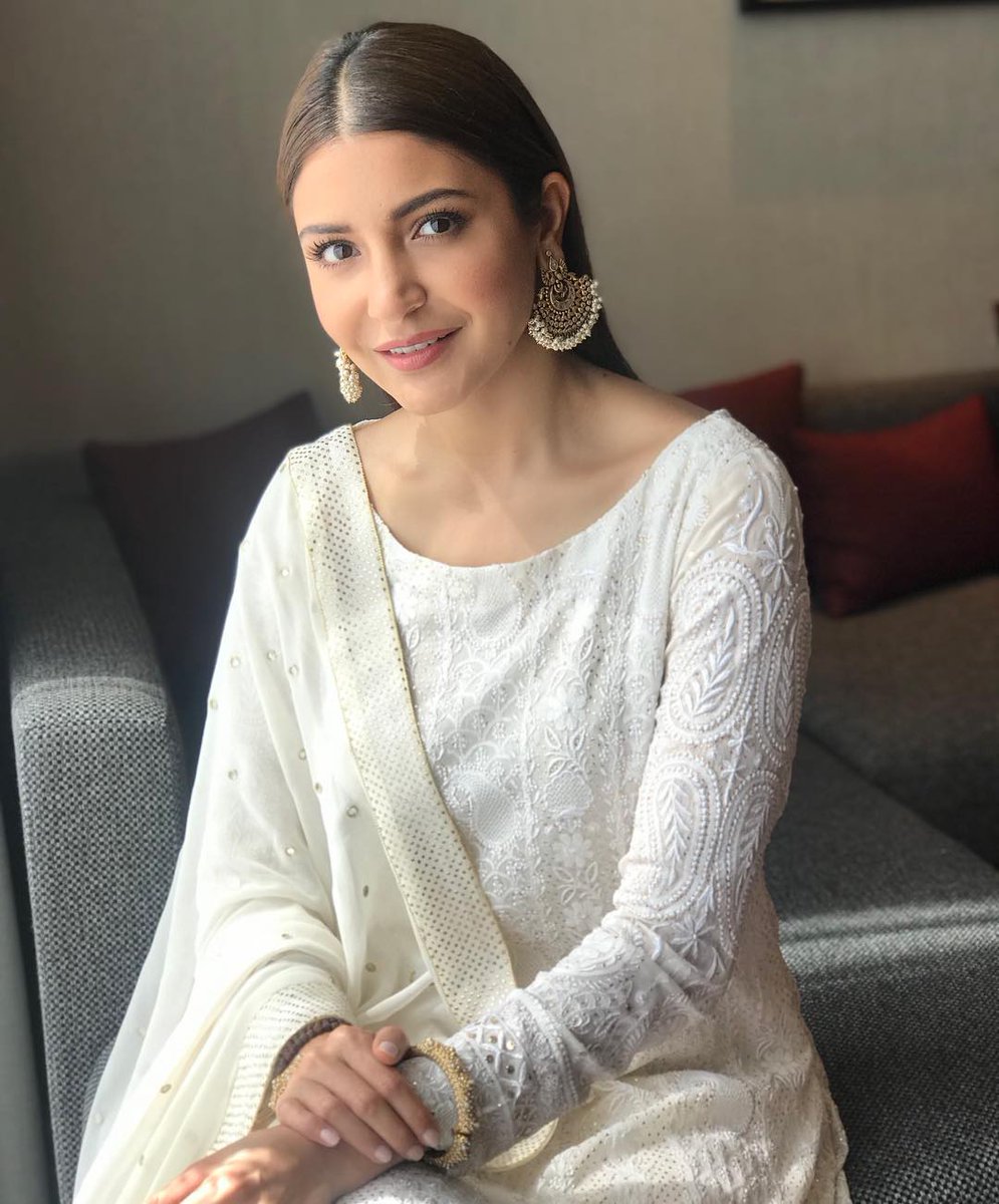 Anushka-Sharma-in-Kanika-Kapoor's-Chinkari-White-Anarkali-Suit