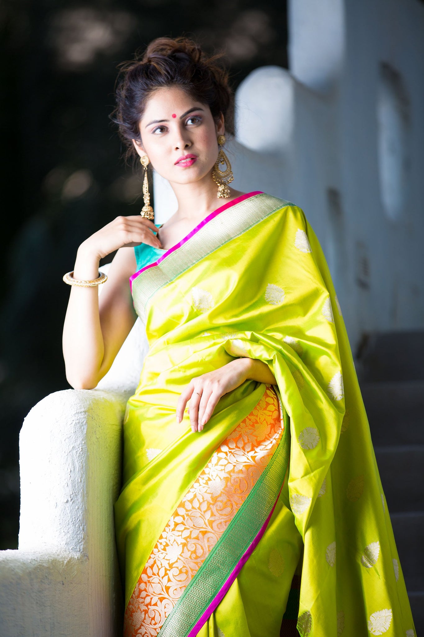 plain-silk-saree-with-golden-border