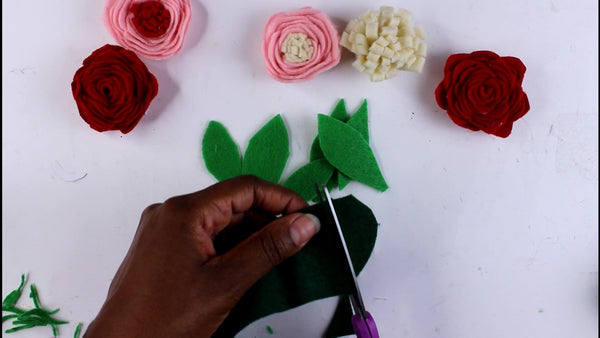 DIY FELT FLOWER SIGN