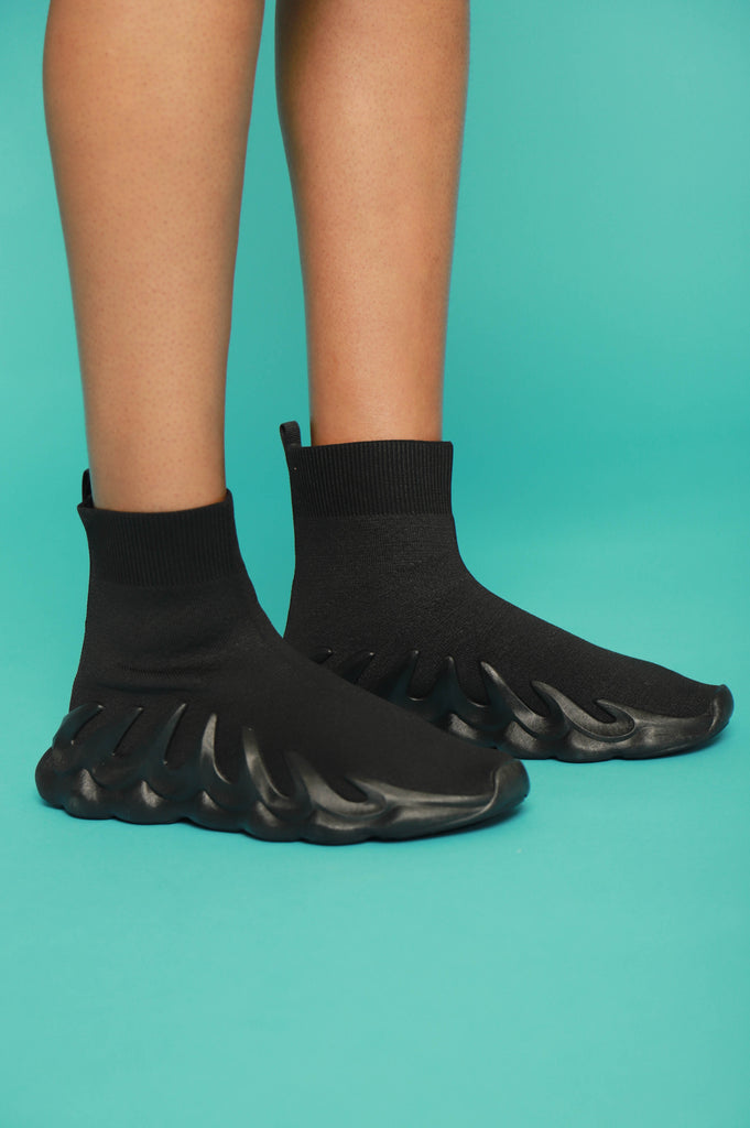 Evolve Knit Foam Sneaker - Black - grundigemergencyradio