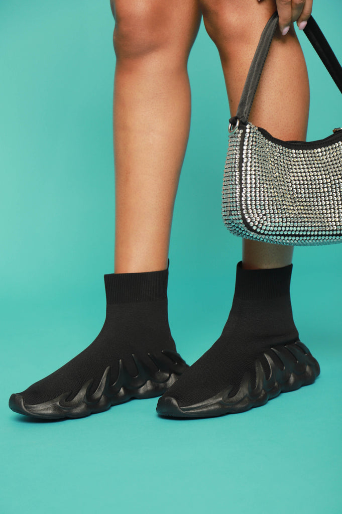 Evolve Knit Foam Sneaker - Black - grundigemergencyradio