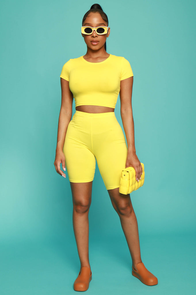 Thrillseeker Crop Top Biker Set - Yellow - grundigemergencyradio