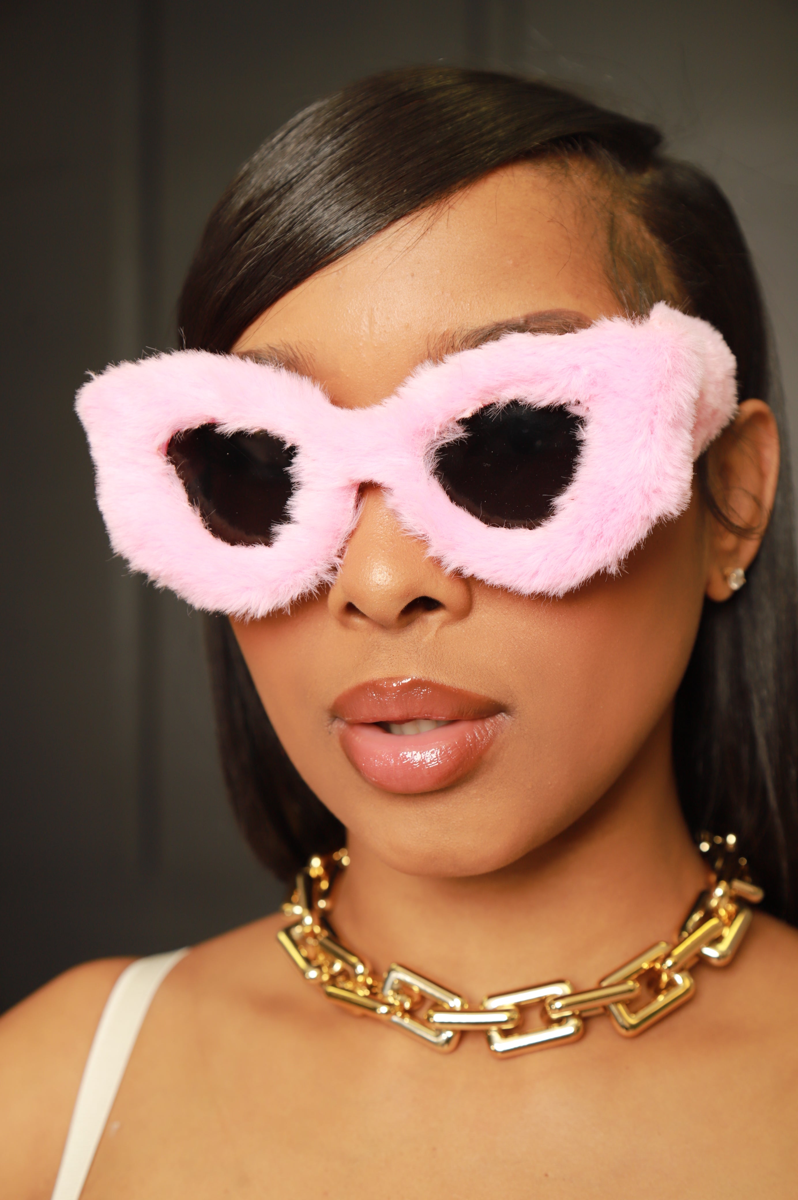 Main Squeeze Faux Fur Sunglasses - Baby Pink - grundigemergencyradio