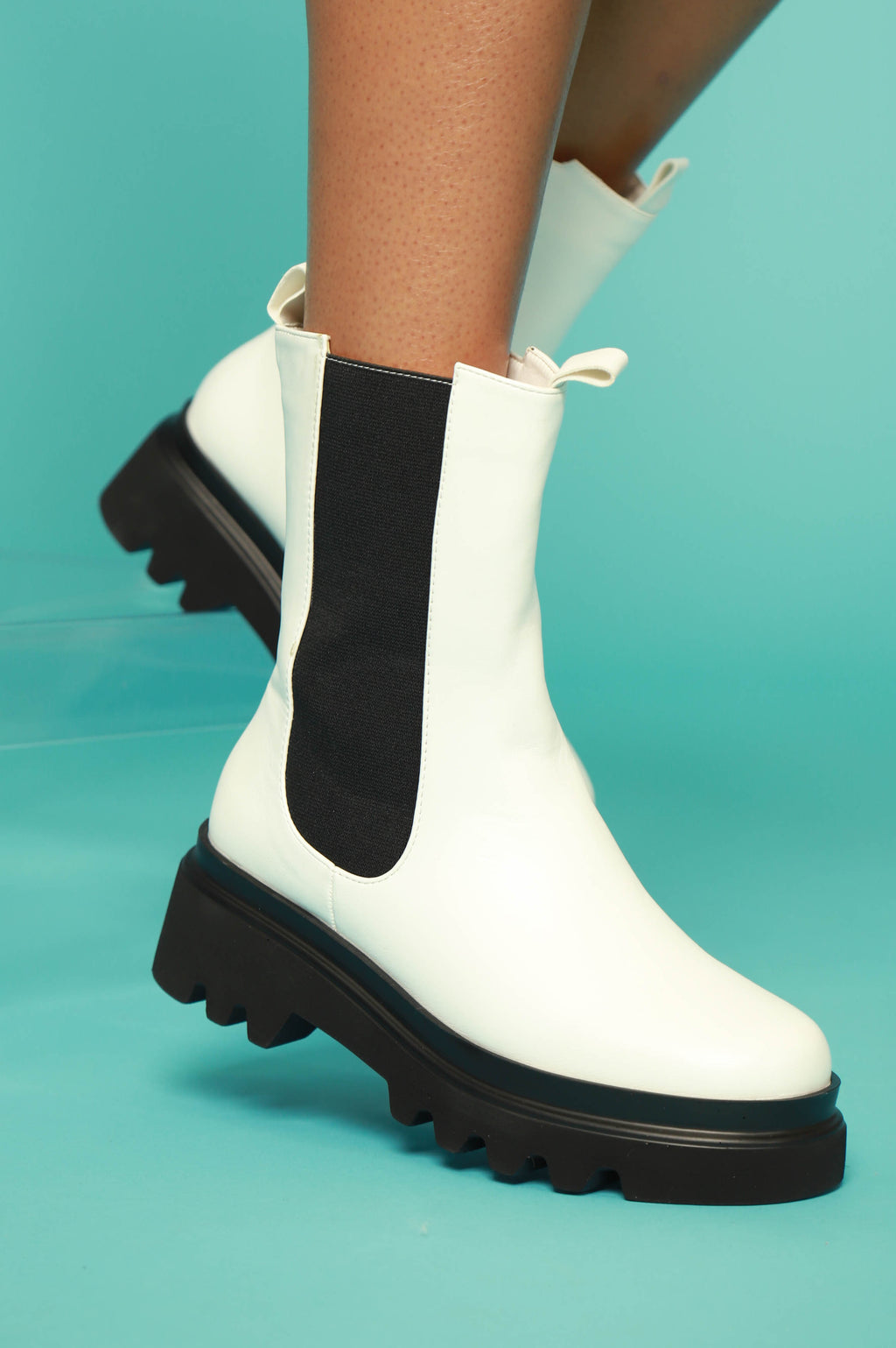 Set The Bar Faux Leather Ankle Boots - White - grundigemergencyradio