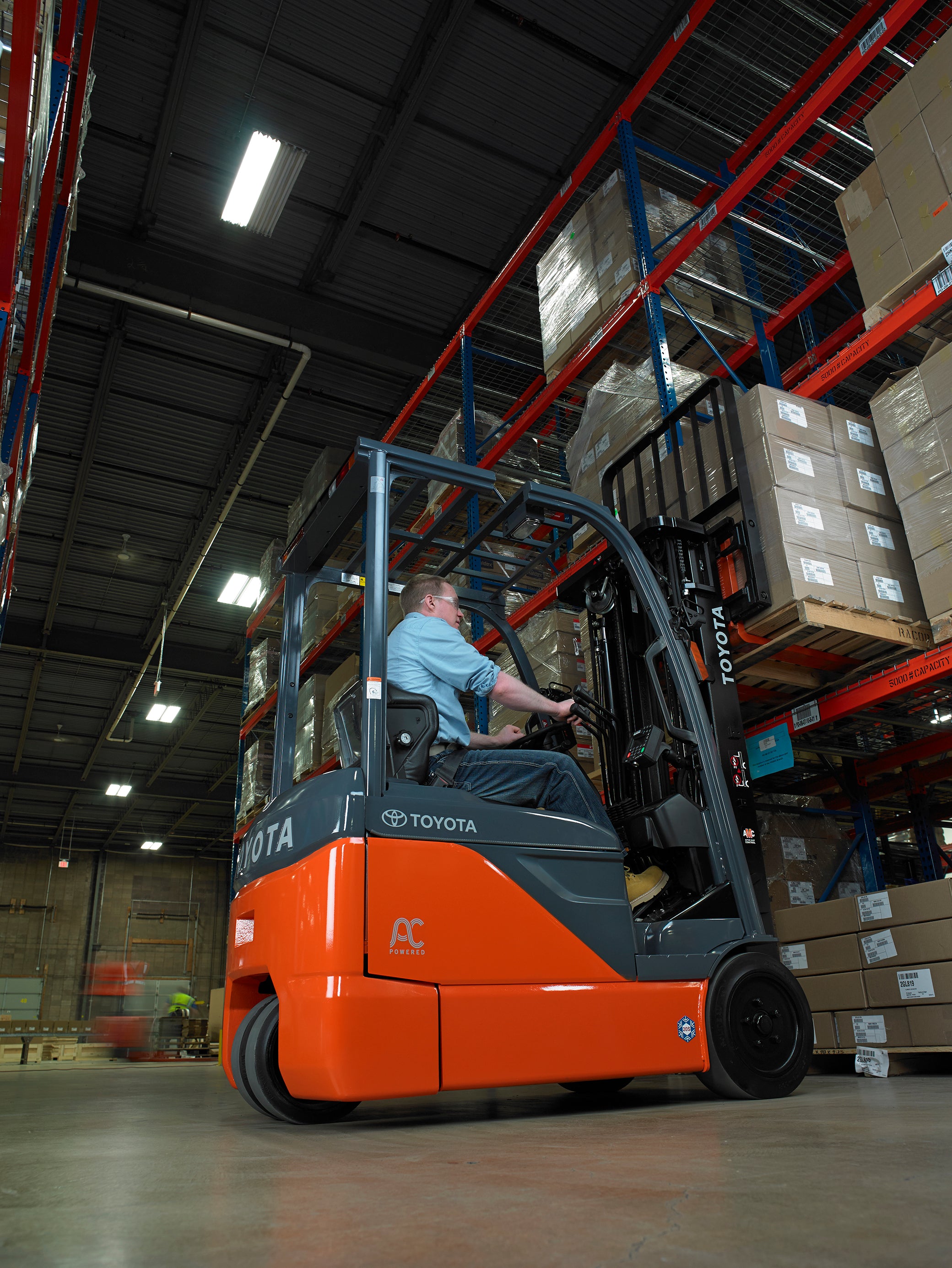 Big job to tackle but short on manpower? Rent a forklift