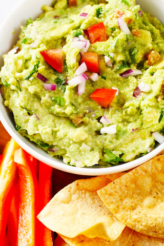 Image: https://lexiscleankitchen.com/homemade-guacamole/