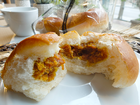 SBK-007 ขนมปังหมูหยองพริกเผา Dried Shredded Pork Bun