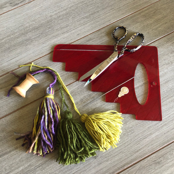 Straw Purse TieredTassel