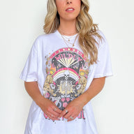  Wildly Grateful Vintage Oversized Graphic Tee - kitchencabinetmagic