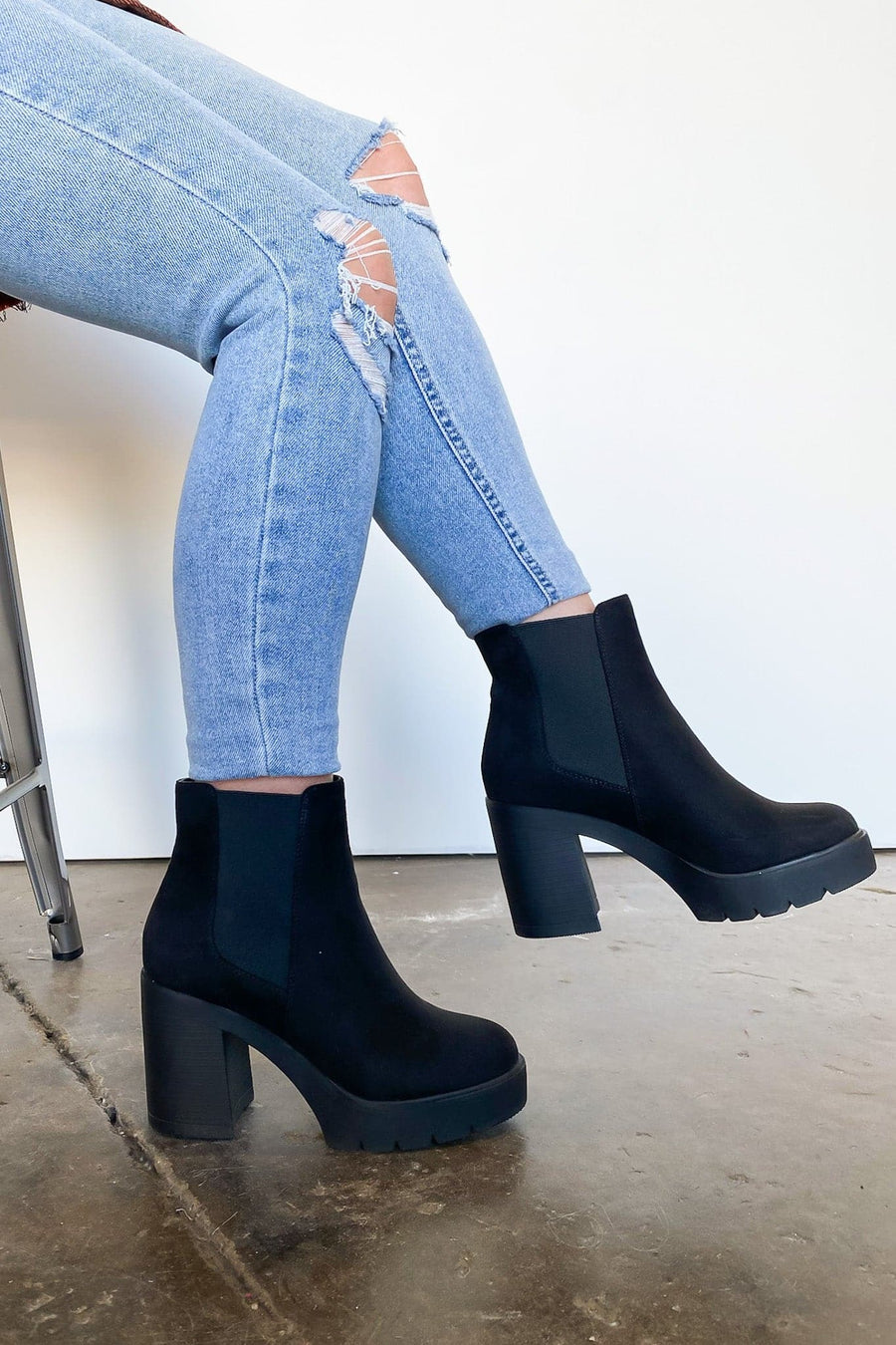 Black / 5.5 Editor in Chief Platform Chelsea Bootie - kitchencabinetmagic