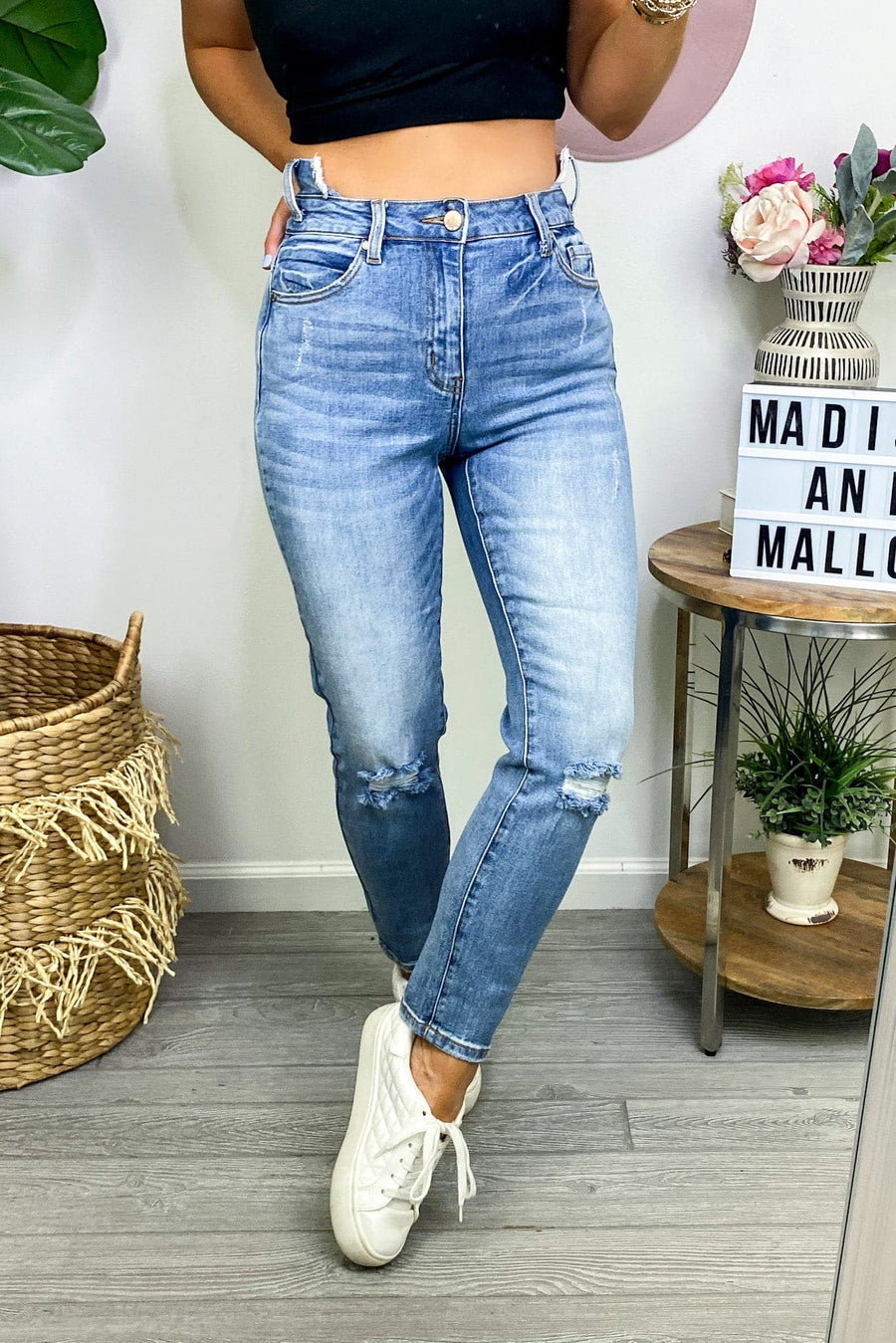 1 / Medium Harlee Uneven Waistband Distressed Boyfriend Jeans - kitchencabinetmagic