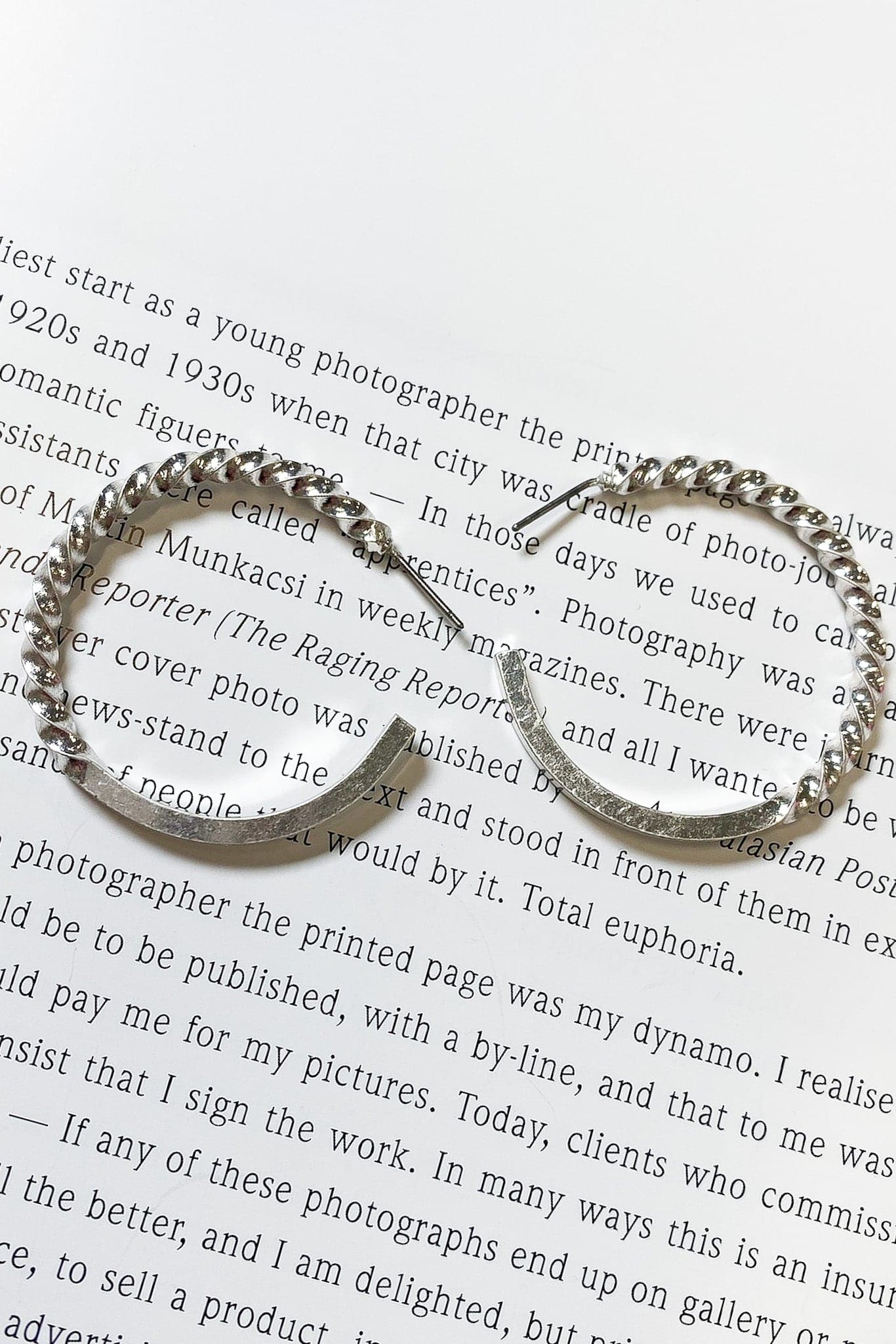 Silver Glam Lifestyle Twist Detail Hoop Earrings - FINAL SALE - kitchencabinetmagic