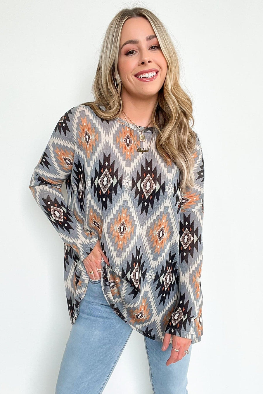 S / Gray Marvie Geo Print Relaxed Fit Top | CURVE - FINAL SALE - kitchencabinetmagic