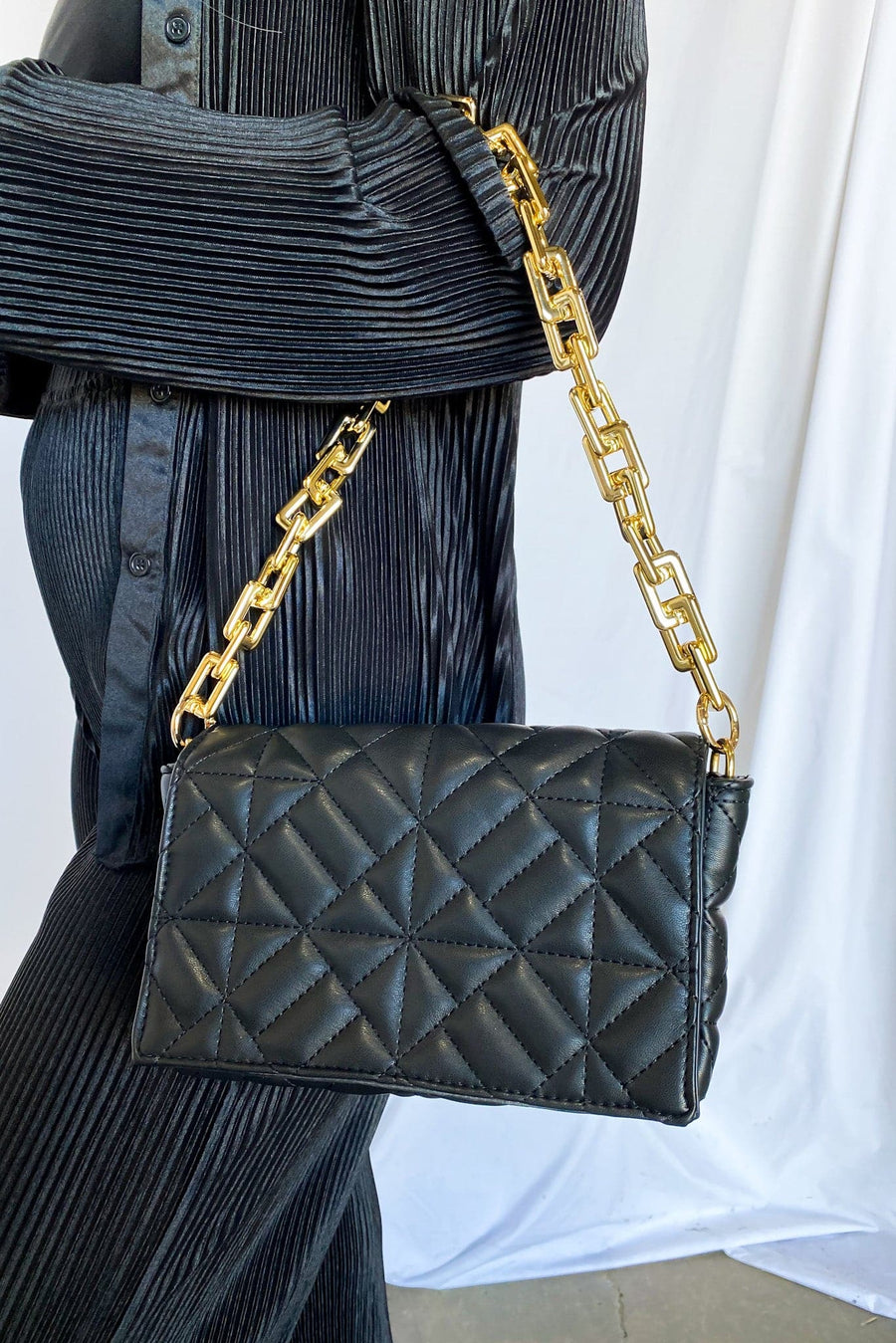 Black Society Pages Quilted Chain Handbag - kitchencabinetmagic