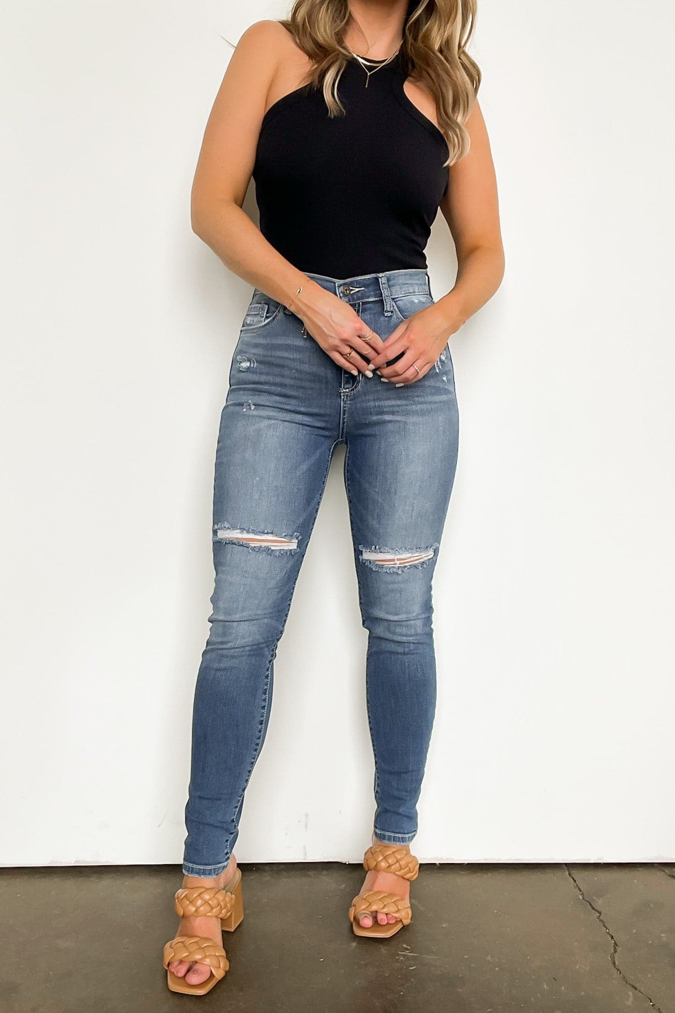  Zaydah Distressed Knee Skinny Jeans - kitchencabinetmagic