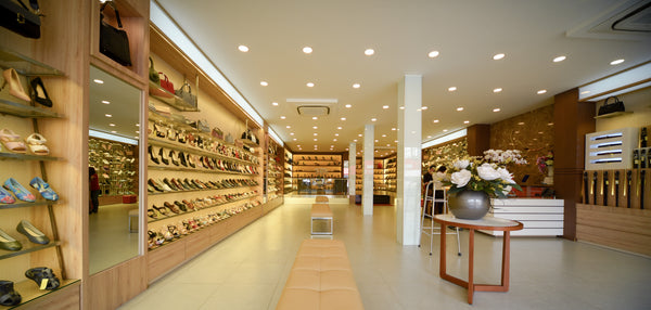 cửa hàng giày Đông Hải 162 - 164 Gò Vấp