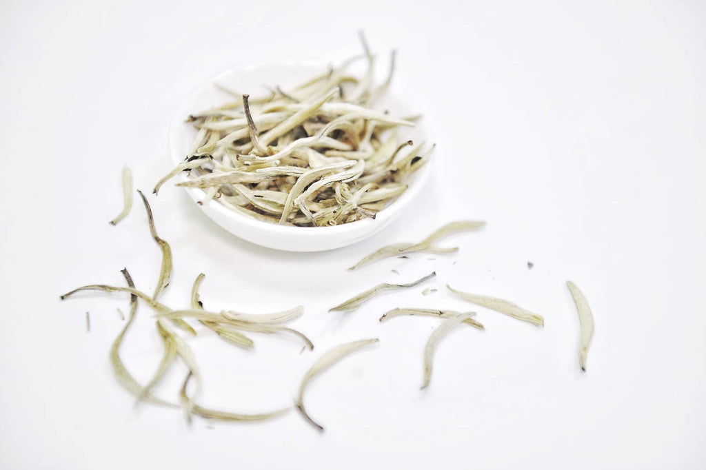 white tea leaf