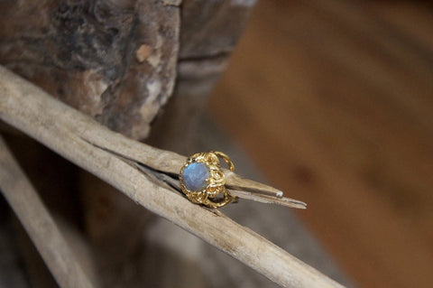 Rose-cut Labradorite Gold Ring