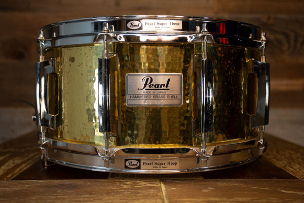 PEARL CUSTOM CLASSIC SERIES 14 X 6.5 HAMMERED BRASS SNARE DRUM, MADE IN  JAPAN, CIRCA 1992 - 1994 (PRE-LOVED)