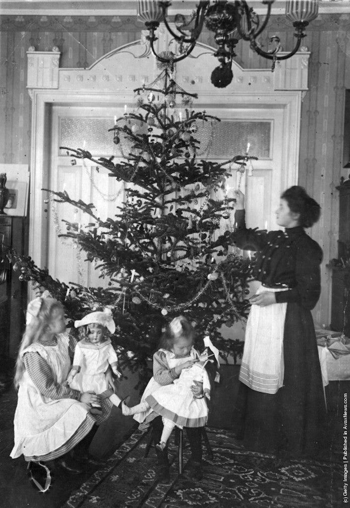 Victorian-Christmas-Tree-Decorations