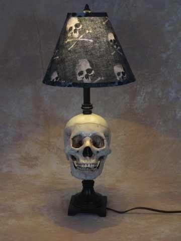 Scare Your Guests with These Spooky Halloween Lamps - Read more at www.ilikethatlamp.com