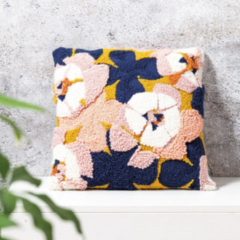 yarnplaza flower cushion