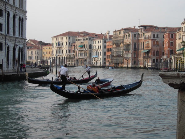 Venice Grand Canal Gondoliers, Image copyright Saxon Henry.