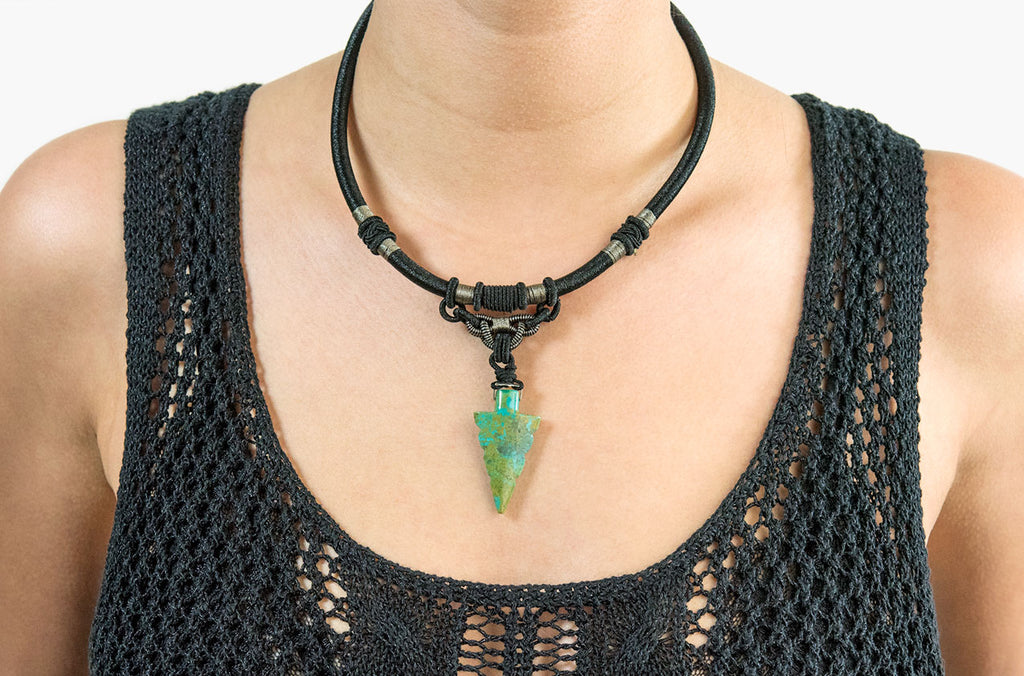 Festival jewellery boho style - macrame woven necklace with jade arrowhead