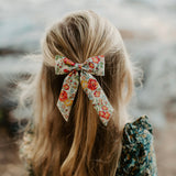 Classic Bow, Liberty Roses