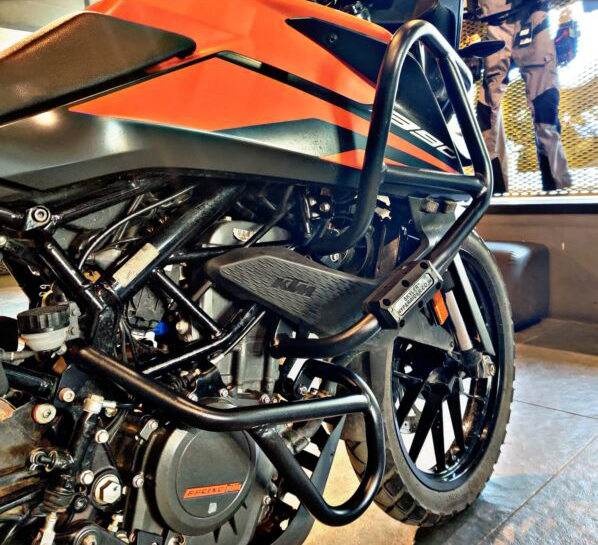人気カラー再販 KTM 250/390アドベンチャー 250 新品 エンジンガード